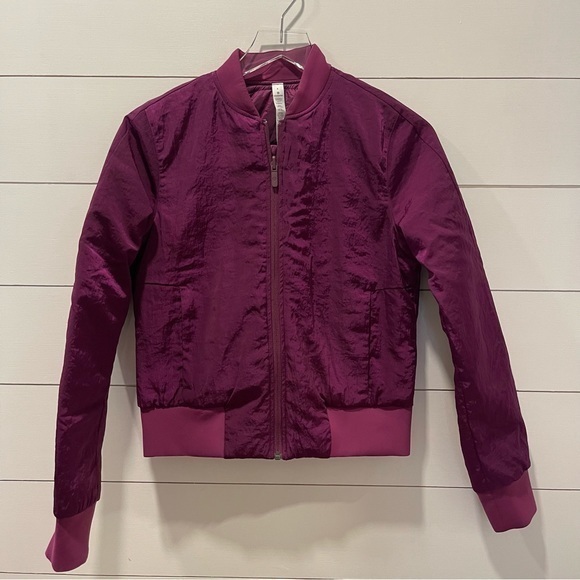 Lululemon Athletica Reversible Raspberry Bomber Jacket Womens size 4 - Picture 1 of 10